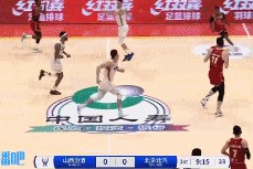 谈球吧体育官网入口手感开得很早！原帅接连两记三分为球队打出不错开局！