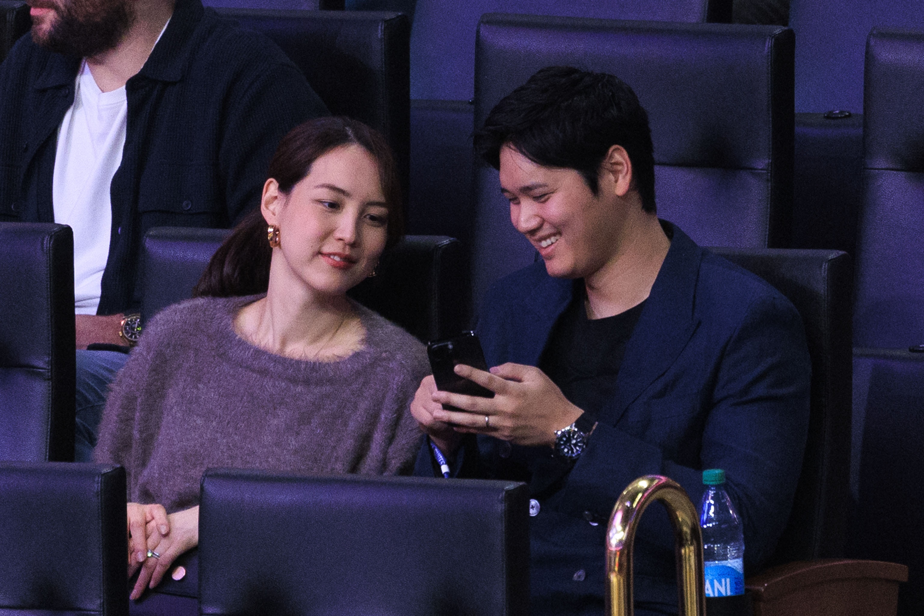 谈球吧官网登录入口运动天赋拉满？👶大谷翔平女儿出生，其母亲是前日本女篮运动员